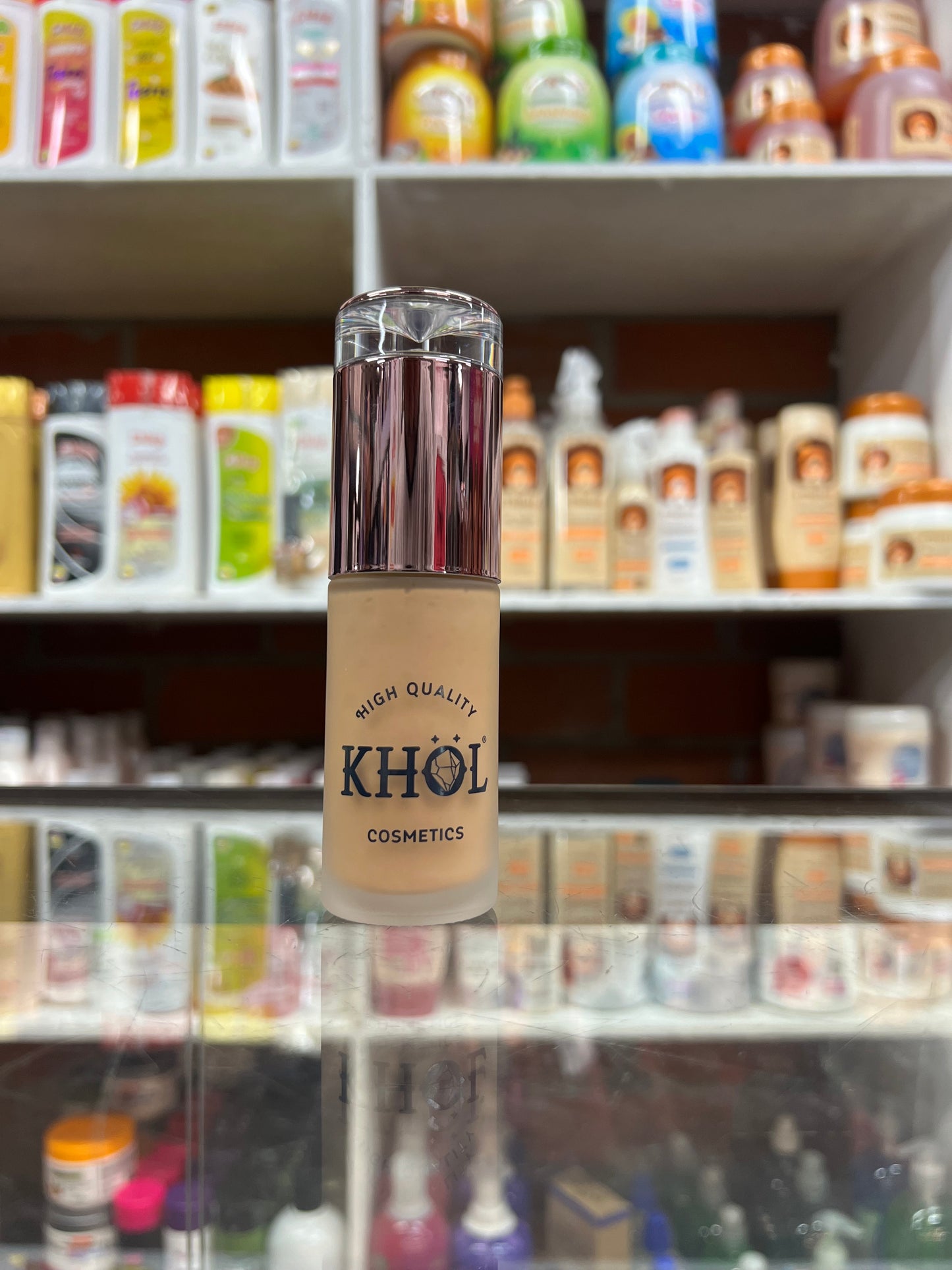 Base liquida con protección khol