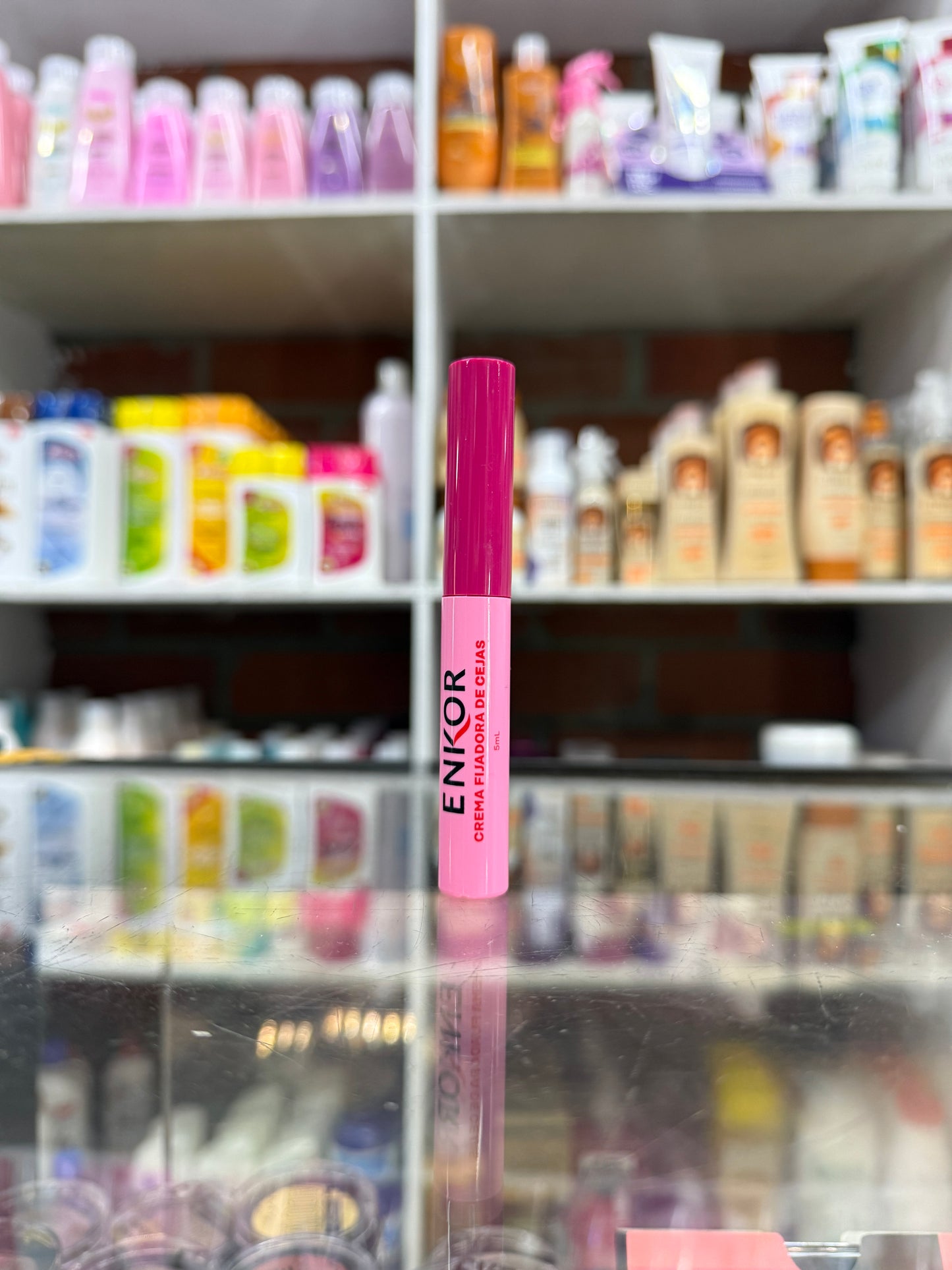 Crema fijadora de cejas enkor