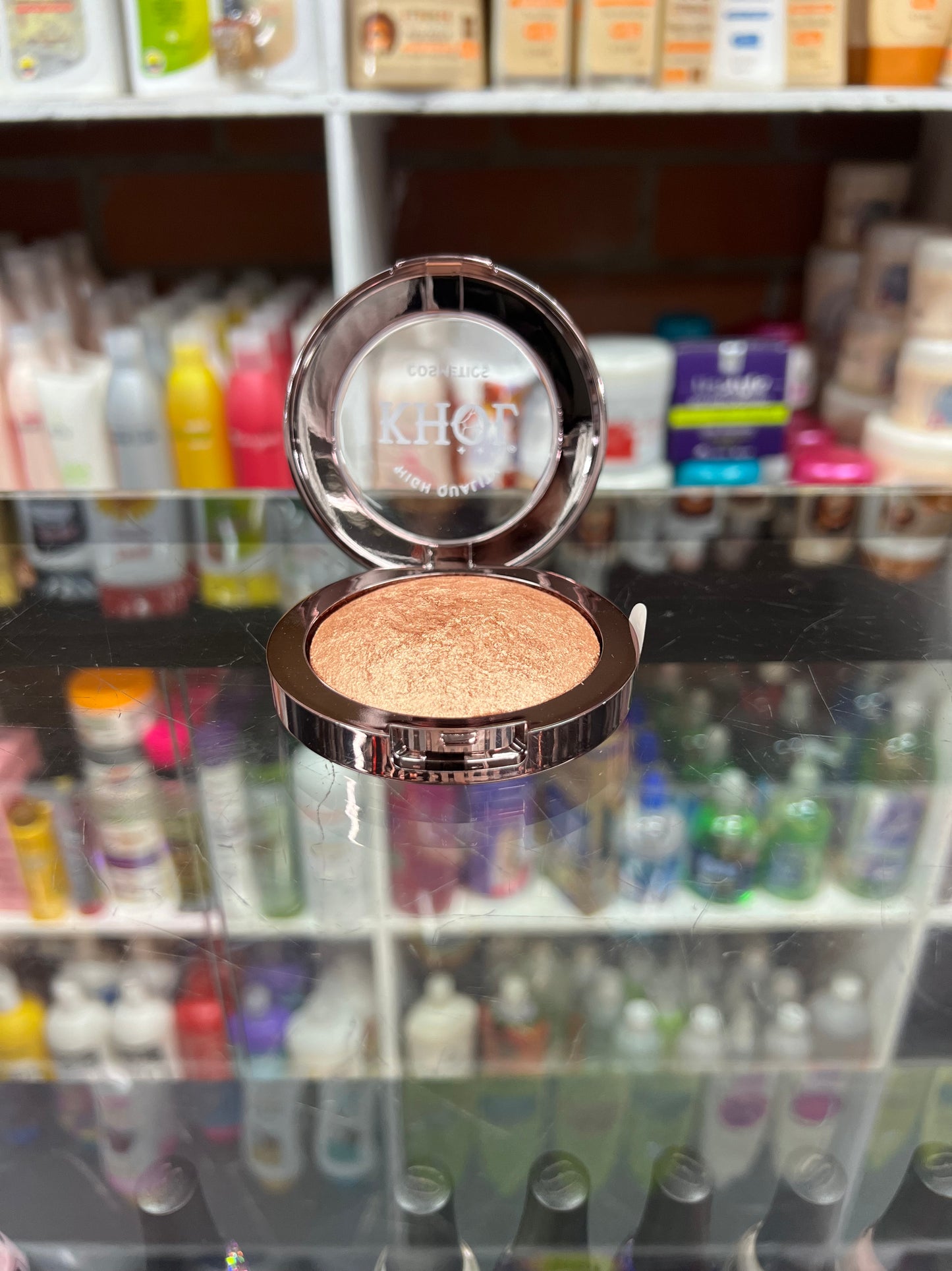 Iluminador o polvo bronceador khol