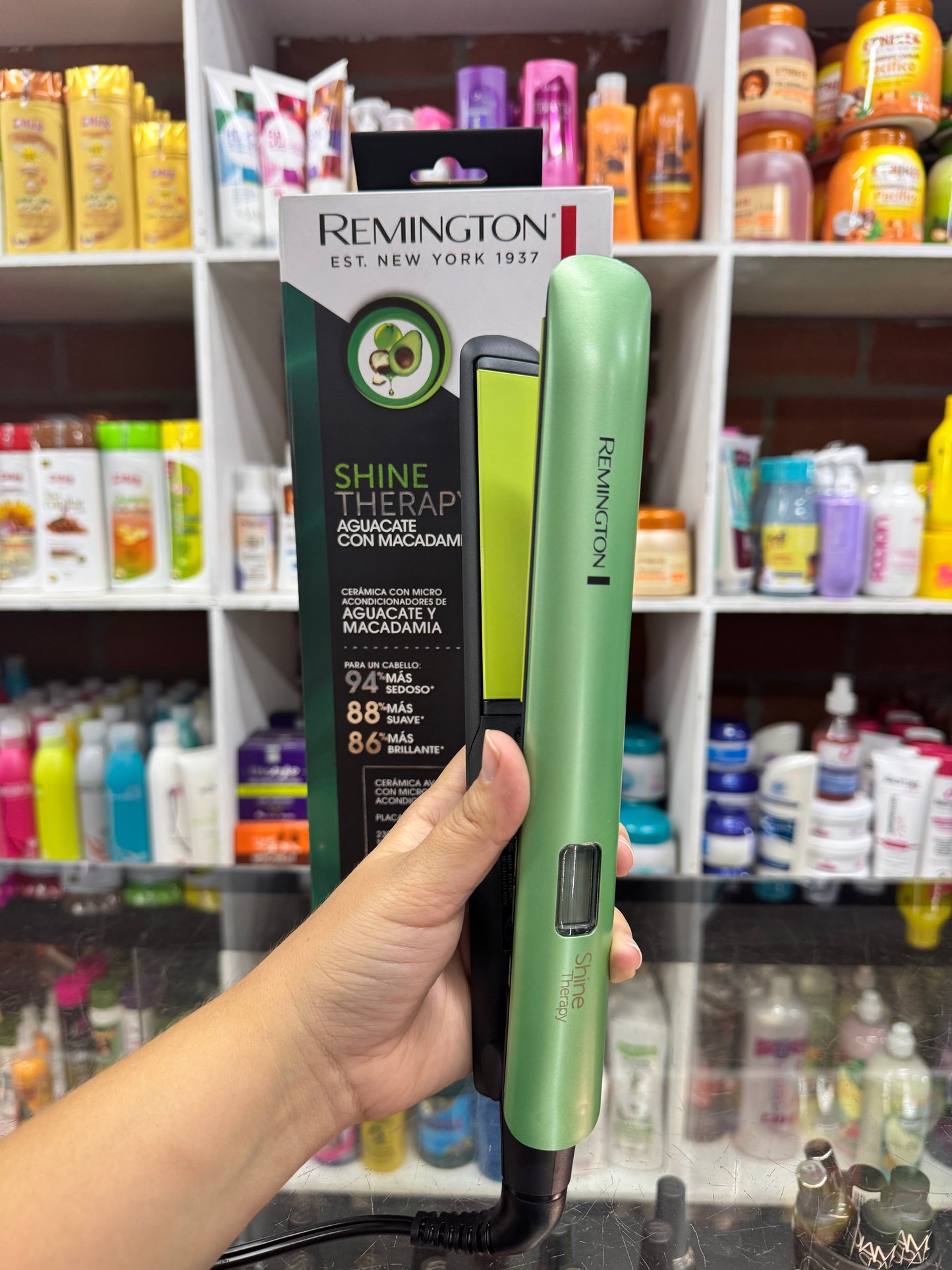 Plancha remington shine therapy aguacate macadamia