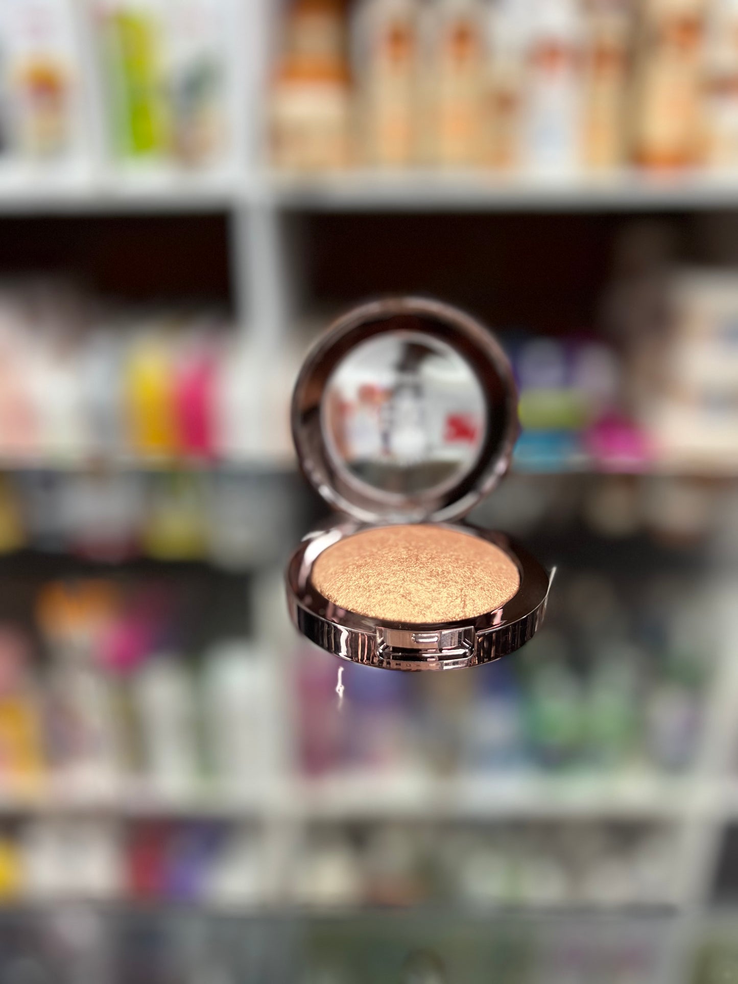 Iluminador o polvo bronceador khol