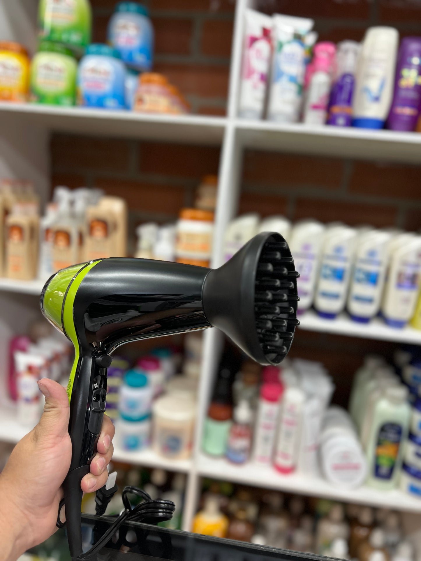 Secador shine therapy aguacate con macadamia remington